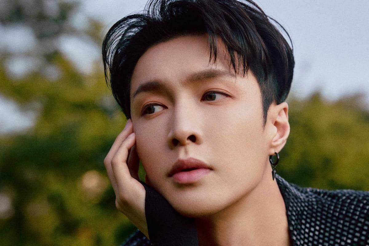 Lay EXO