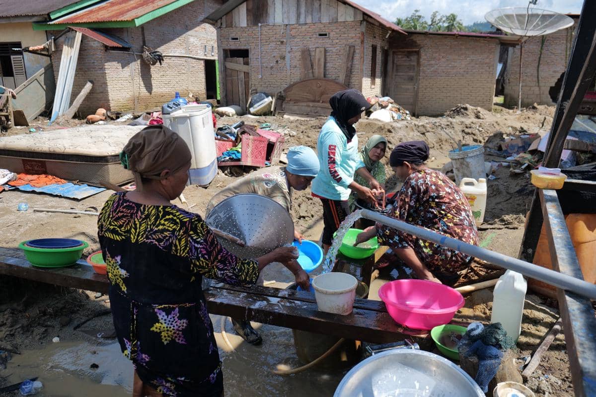BCa bangun instalasi air bersih untuk warga terdampak banjir di Batang Toru, Tapanuli Selatan (dok.BCA)
