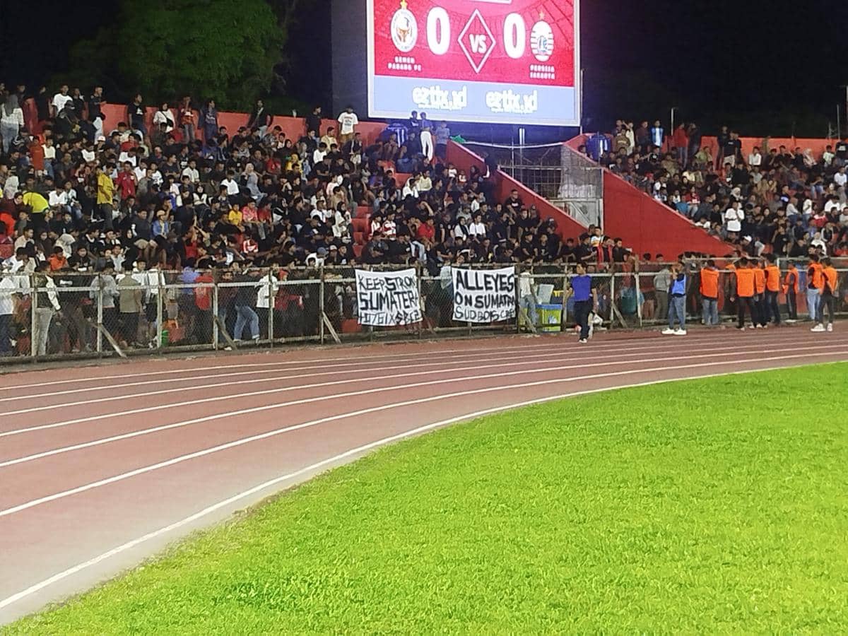 Potret doa yang hadir saat Semen Padang jumpa Persija