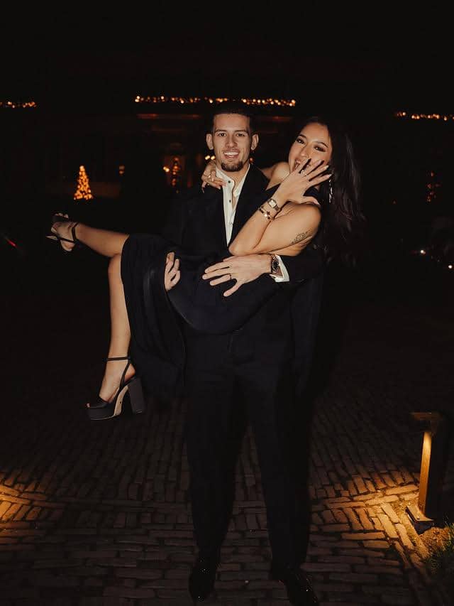 potret Jennifer Coppen dilamar Justin Hubner 