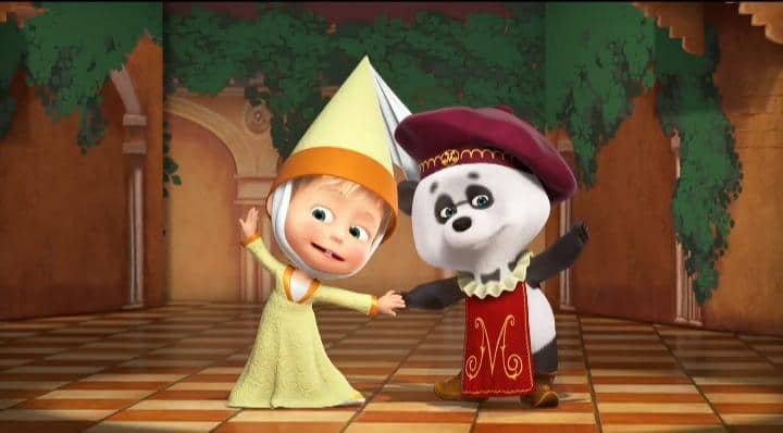 Masha menjadi pemain teater