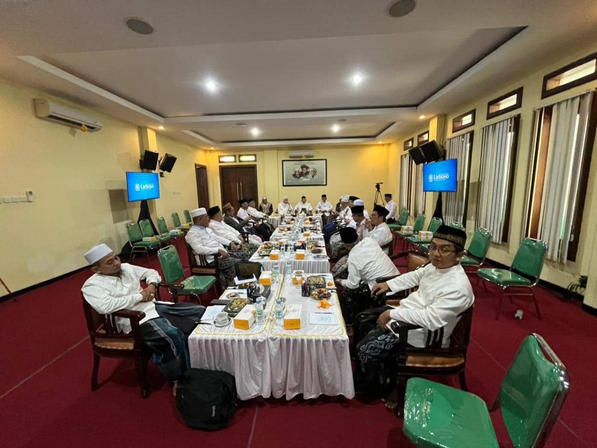 Pelaksanaan rapat konsultasi Syuriah PBNU dengan Mustasyar di Lirboyo. IDN Times/Bramanta Pamungkas