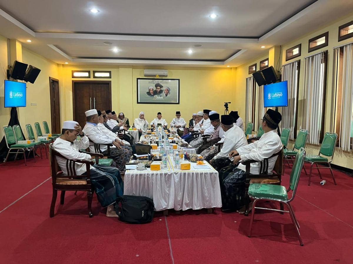 Pelaksanaan rapat konsultasi Syuriah PBNU dengan Mustasyar di Lirboyo. IDN Times/Bramanta Pamungkas