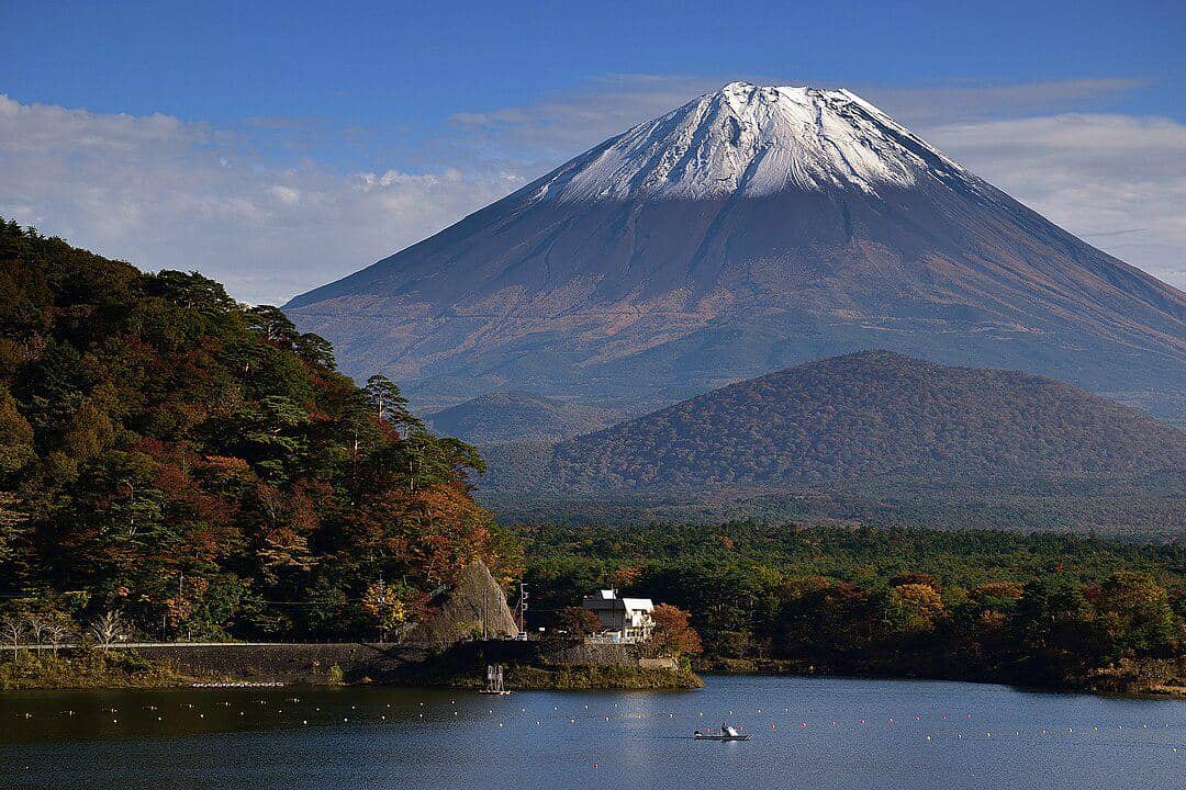 ilustrasi Danau Shoji 