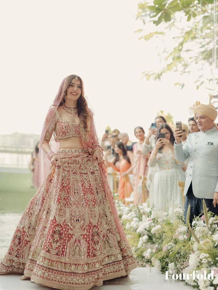 pernikahan Eshaan Roshan