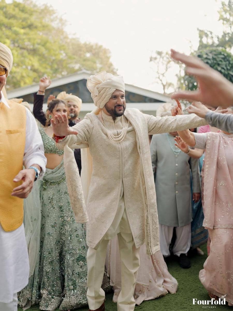 pernikahan Eshaan Roshan