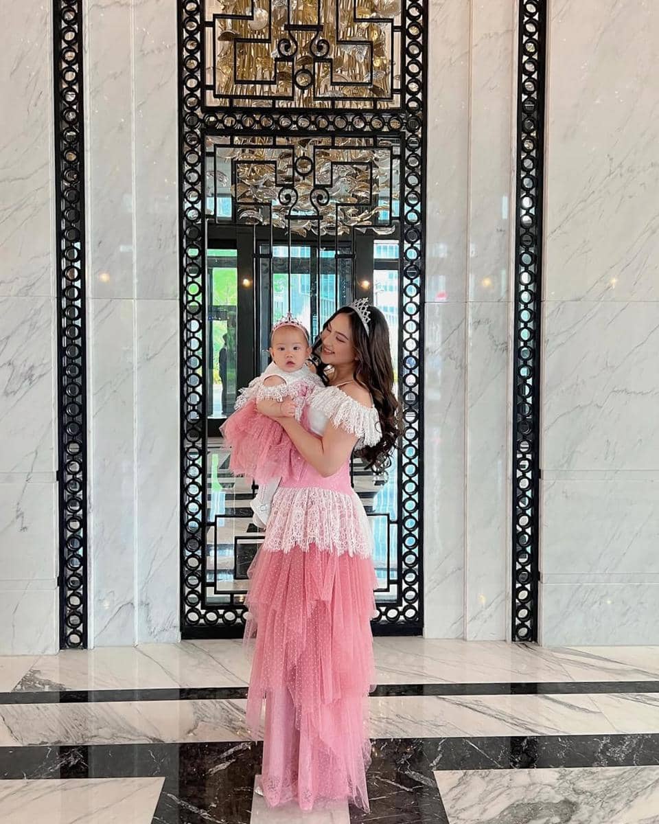 inspirasi OOTD ala Jessica Mila dan anaknya 