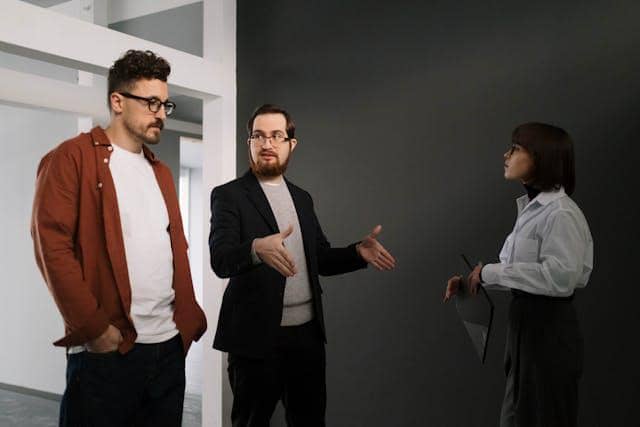 ilustrasi sikap tegas pria