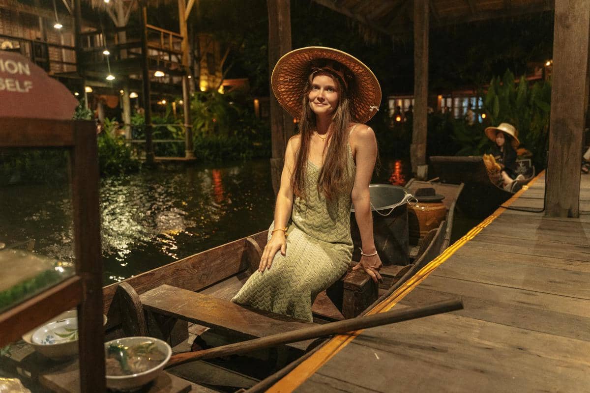 ilustrasi orang berlibur