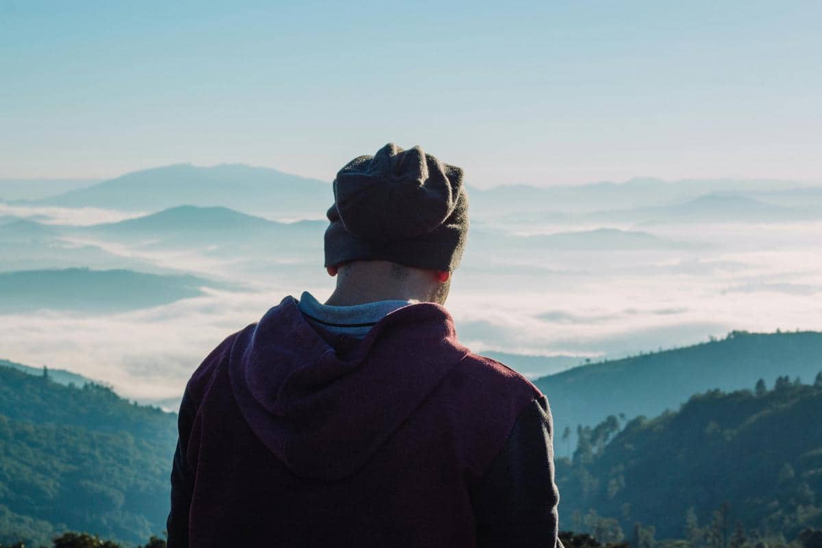 ilustrasi solo traveling.