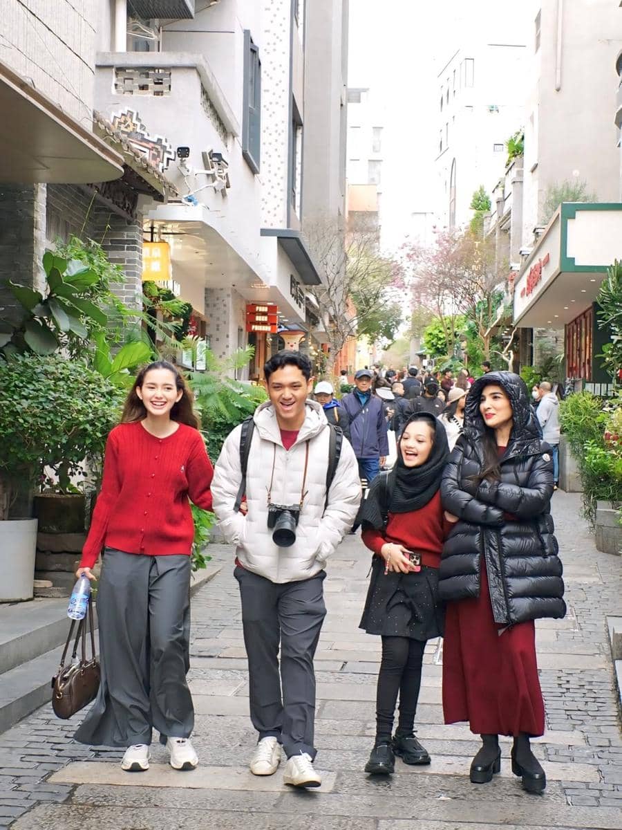 Keluarga Ashanty di Nantou Ancient City.