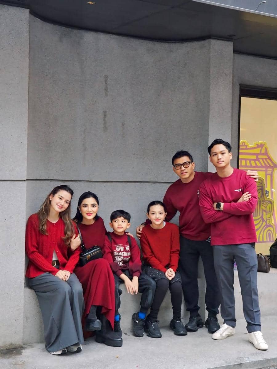 Keluarga Ashanty di Nantou Ancient City.