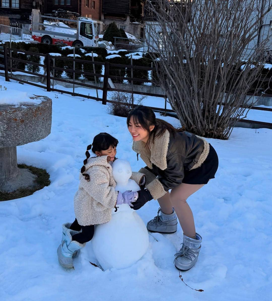 Keluarga Arief Muhammad jalan-jalan di Zermatt.
