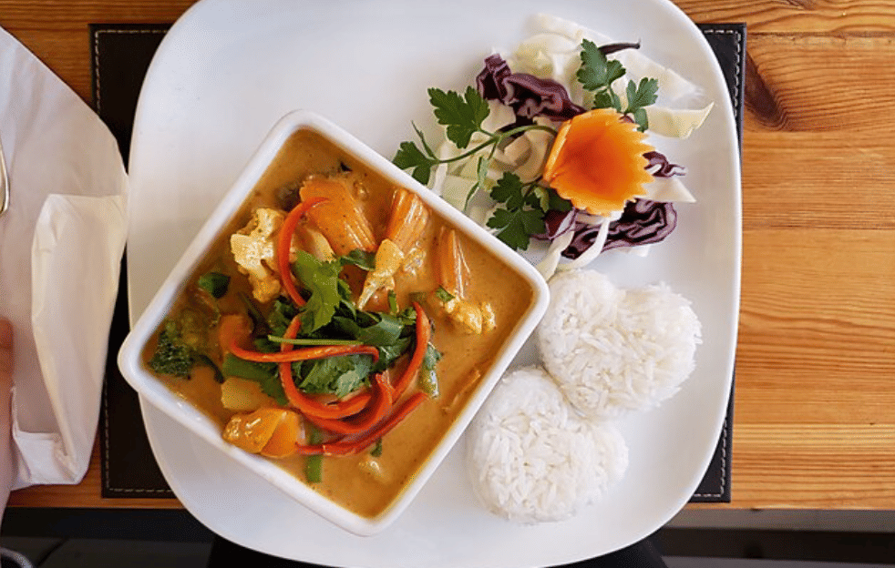 ilustrasi thai curry