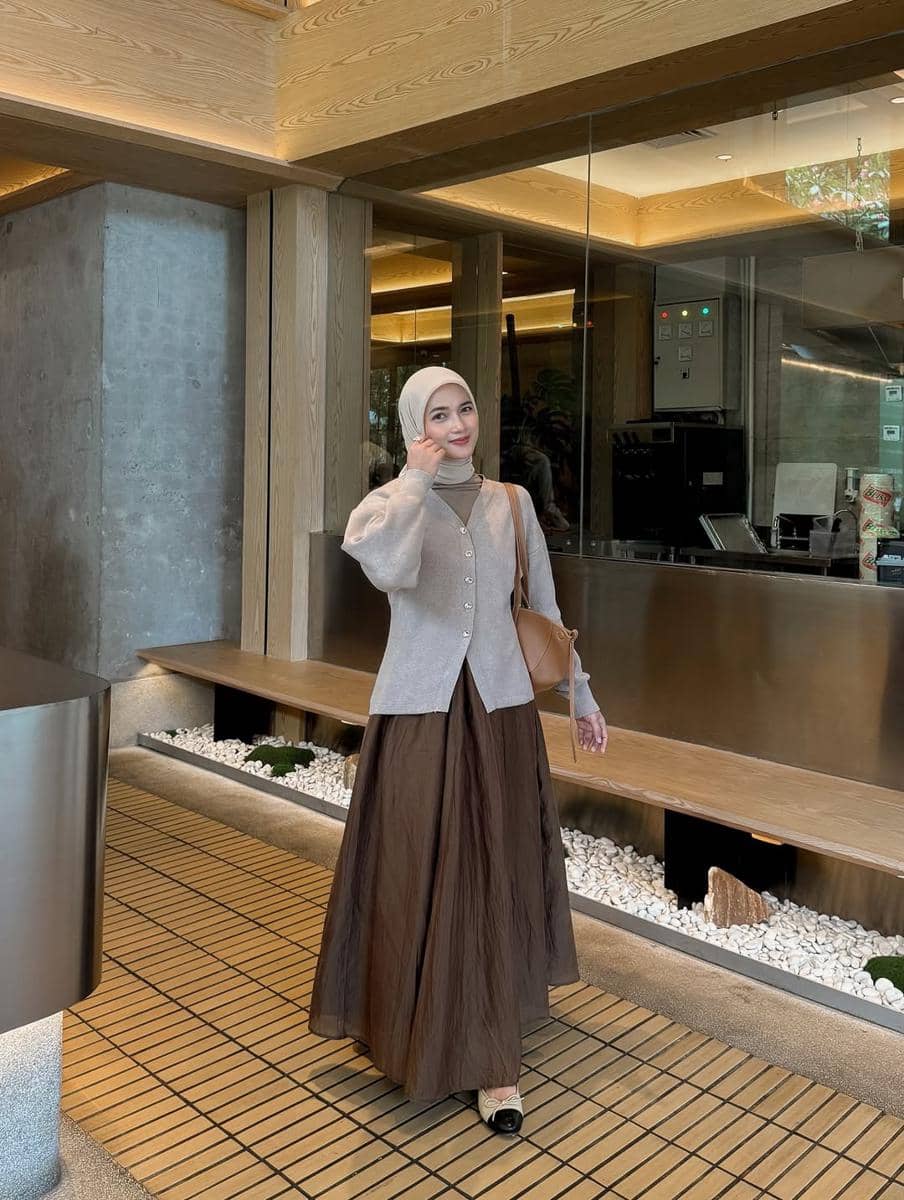 Inspirasi OOTD ala Nilla Alfi