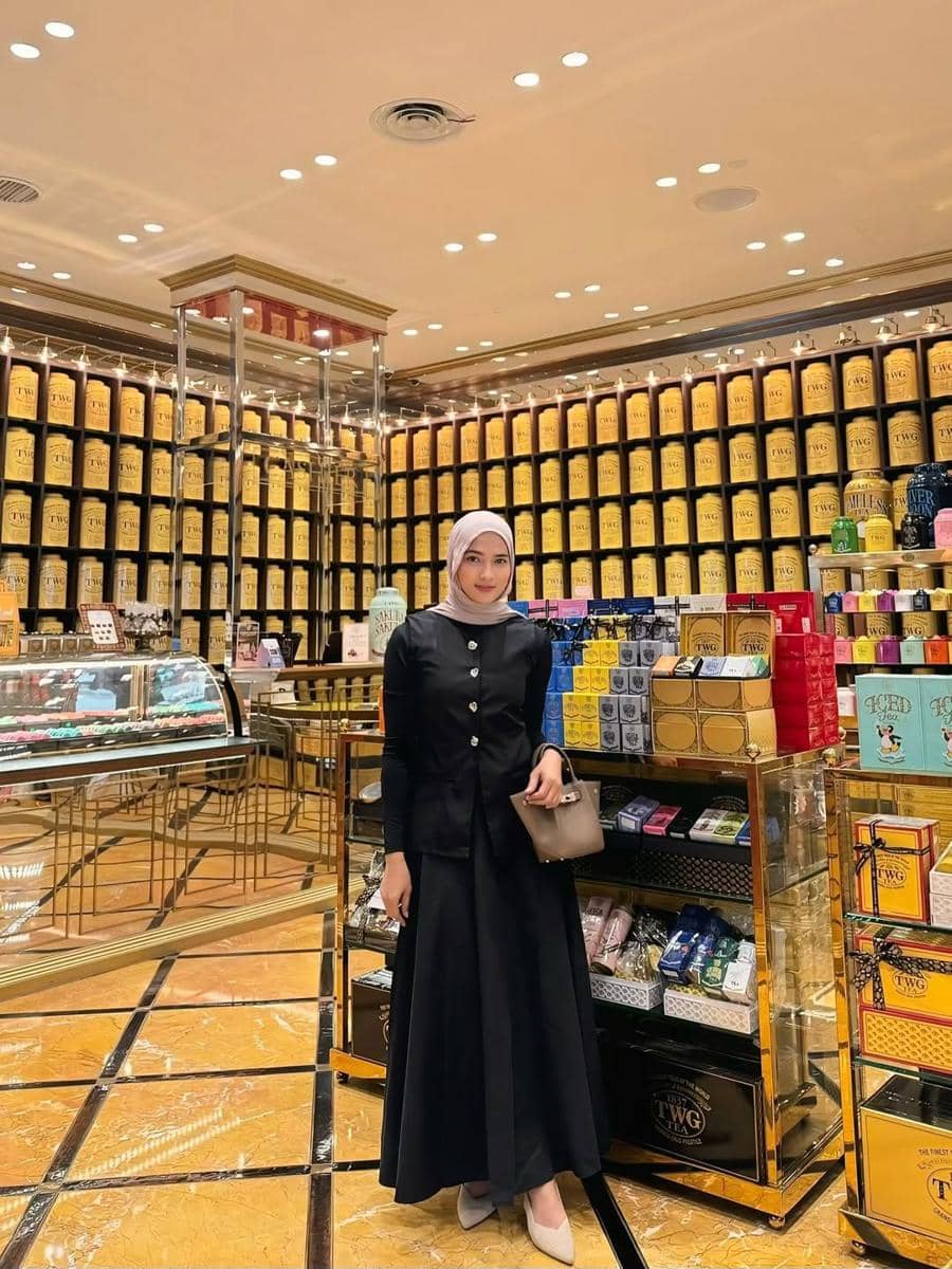 Inspirasi OOTD ala Nilla Alfi