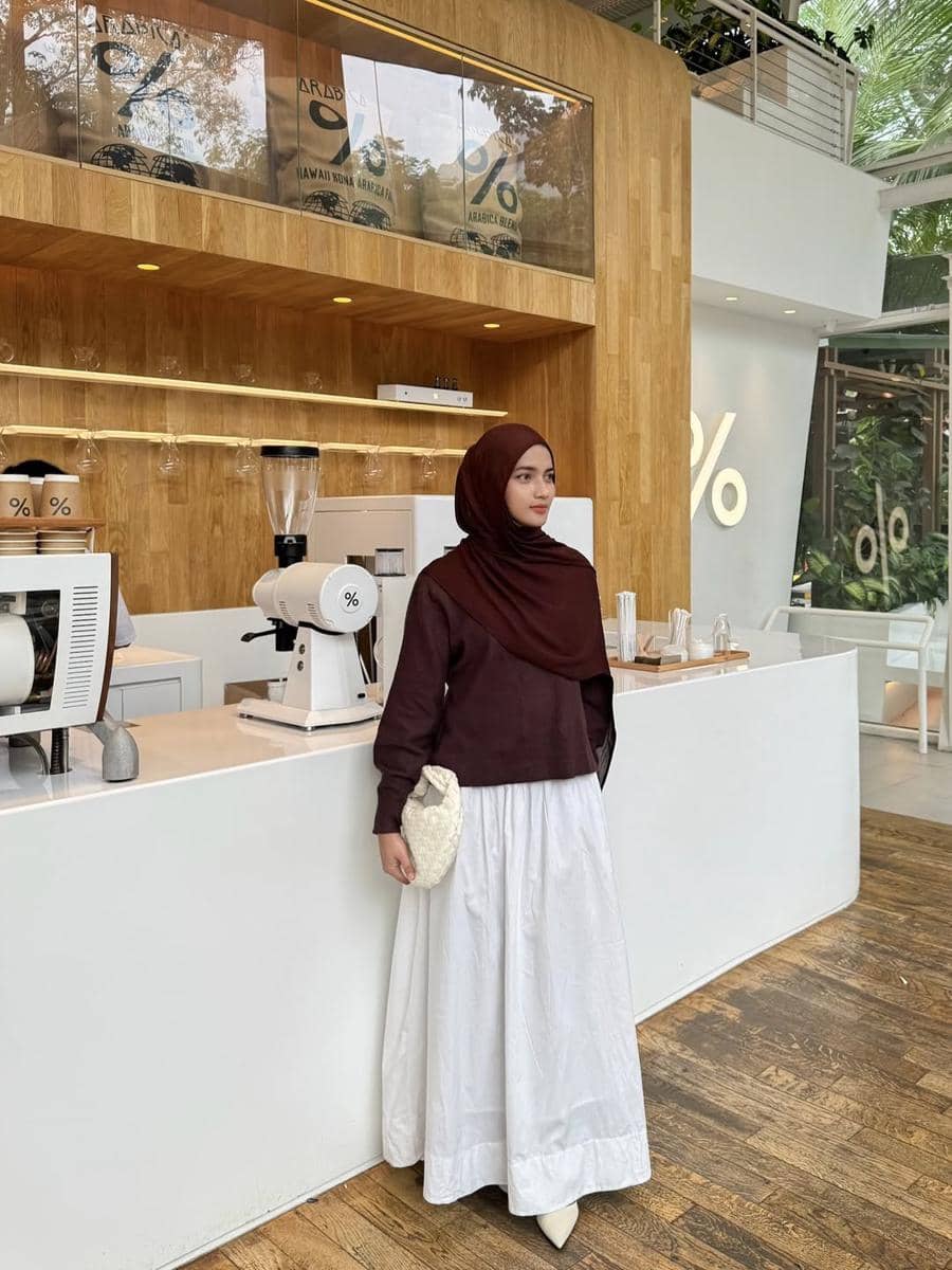 Inspirasi OOTD ala Nilla Alfi