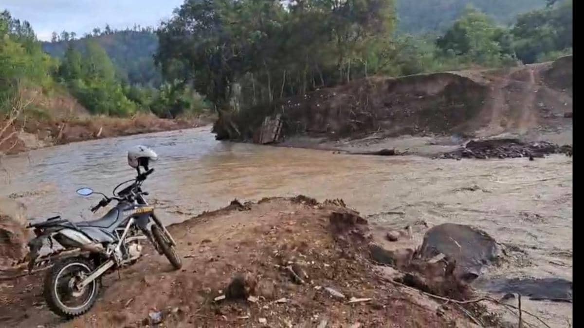 Jembatan darurat di Linge putus diterjang banjir (dok.warga)