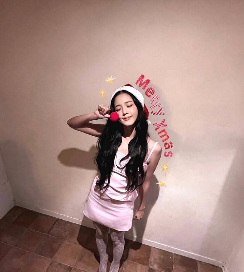 potret artis Korea rayakan Natal 2025