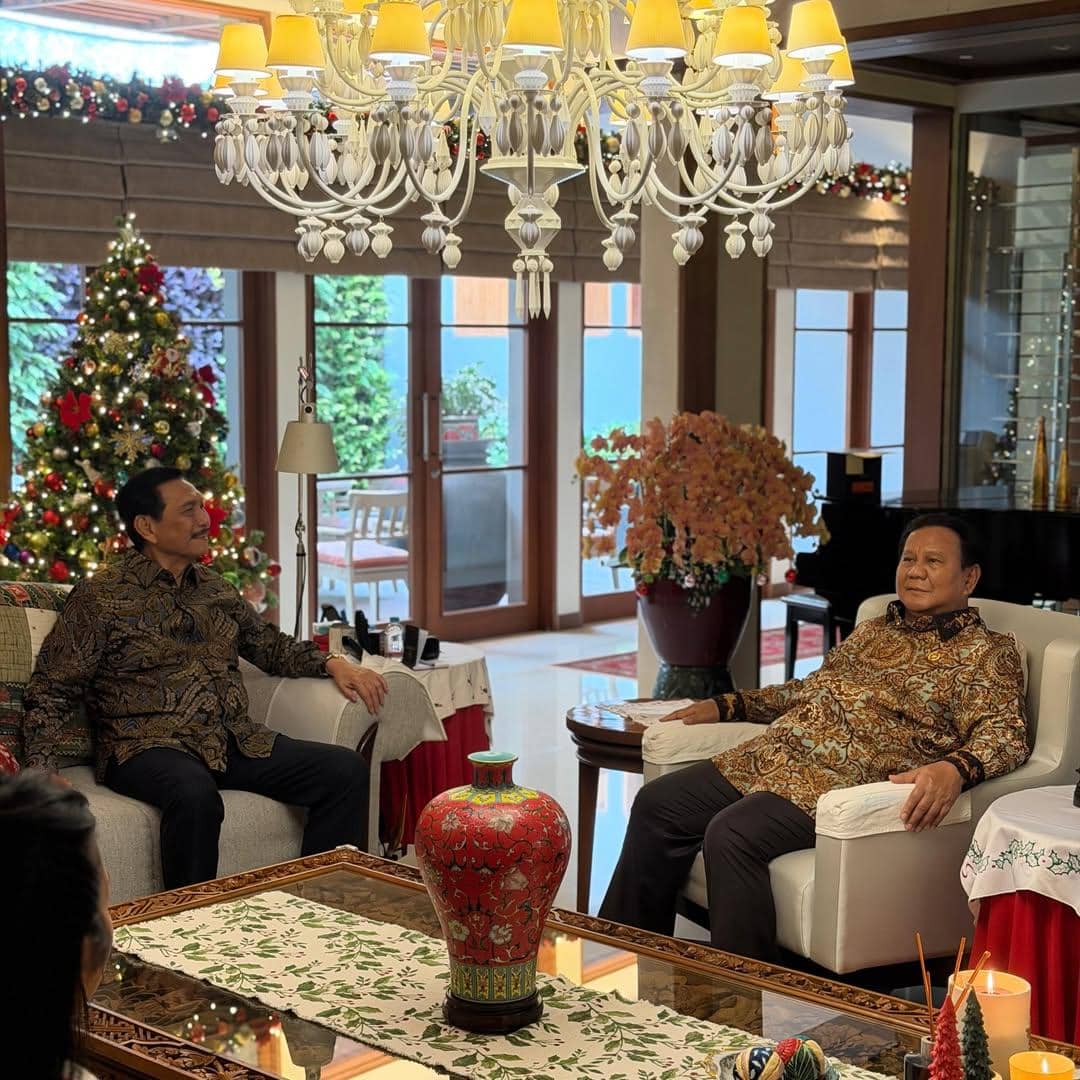 Senang sekali sore ini Presiden @prabowo dan putra semata wayangnya, Mas Didit menyempatkan hadi.jpg