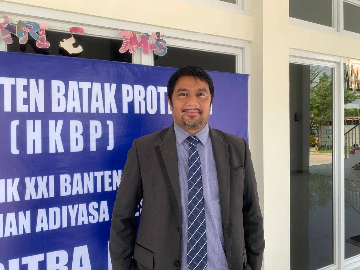 Heineken Purba, jemaat HKBP di Maja (IDN Times/Muhamad Iqbal)