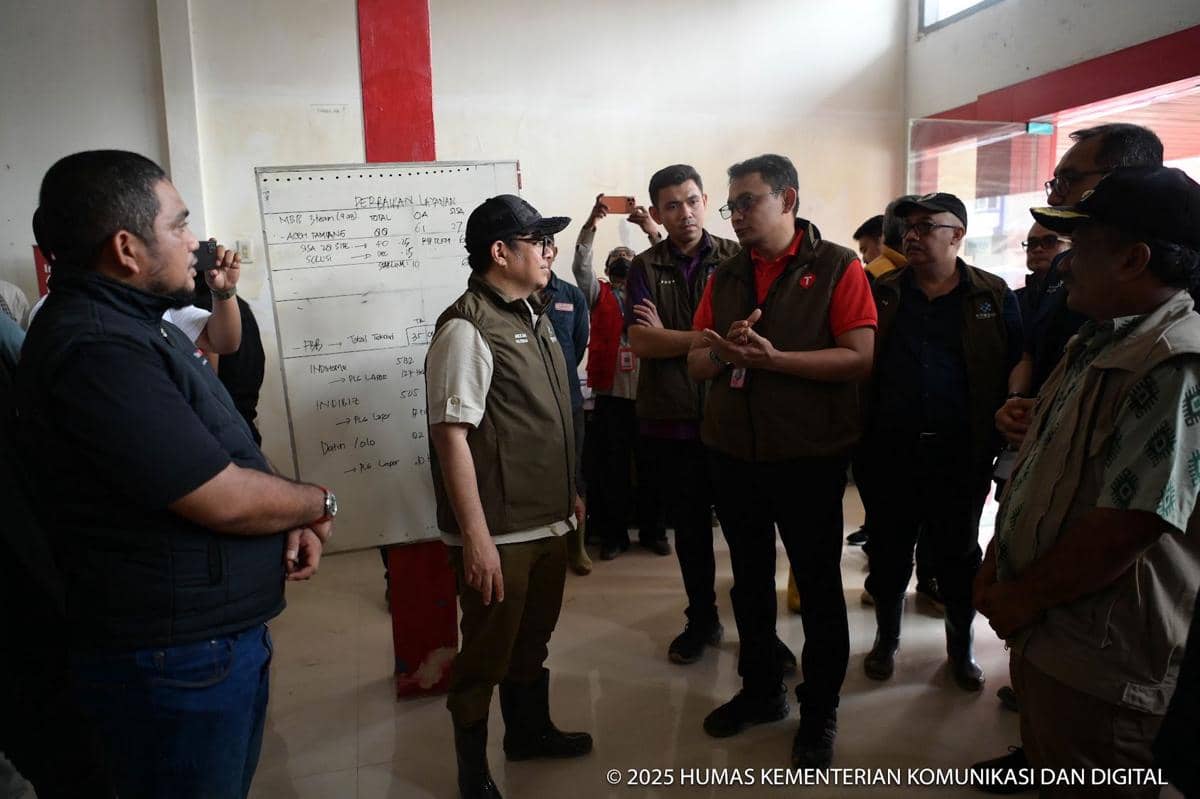 Wamenkomdigi Nezar Patria cek Wilayah bencana di Aceh dan Sumatra/dok Komdigi.jpeg