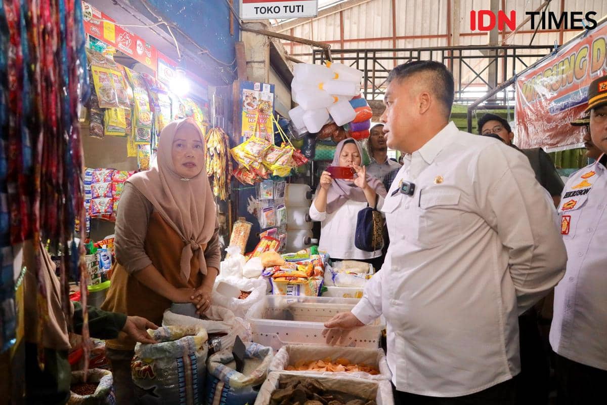 Pedagang di pasar tradisional Palembang (Dok. Kominfo Palembang)