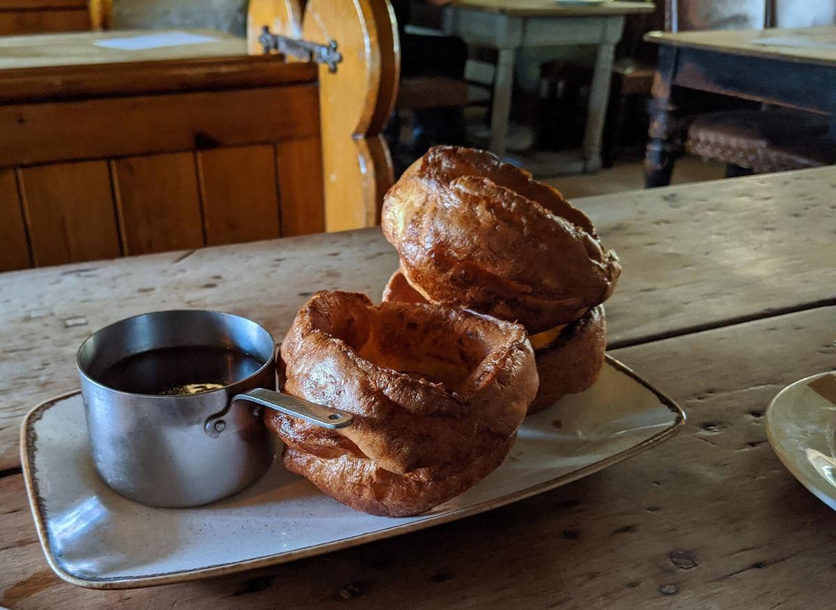 ilustrasi yorkshire pudding