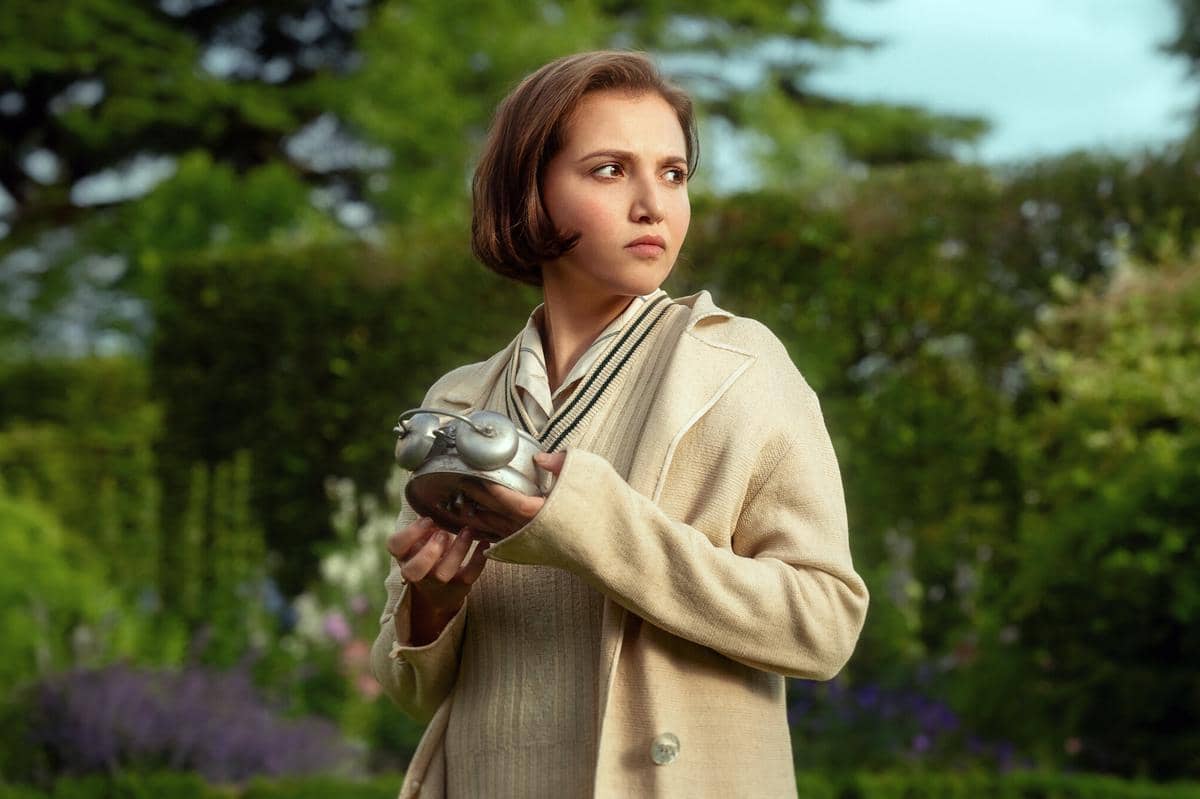 adegan dalam serial Agatha Christie's Seven Dials