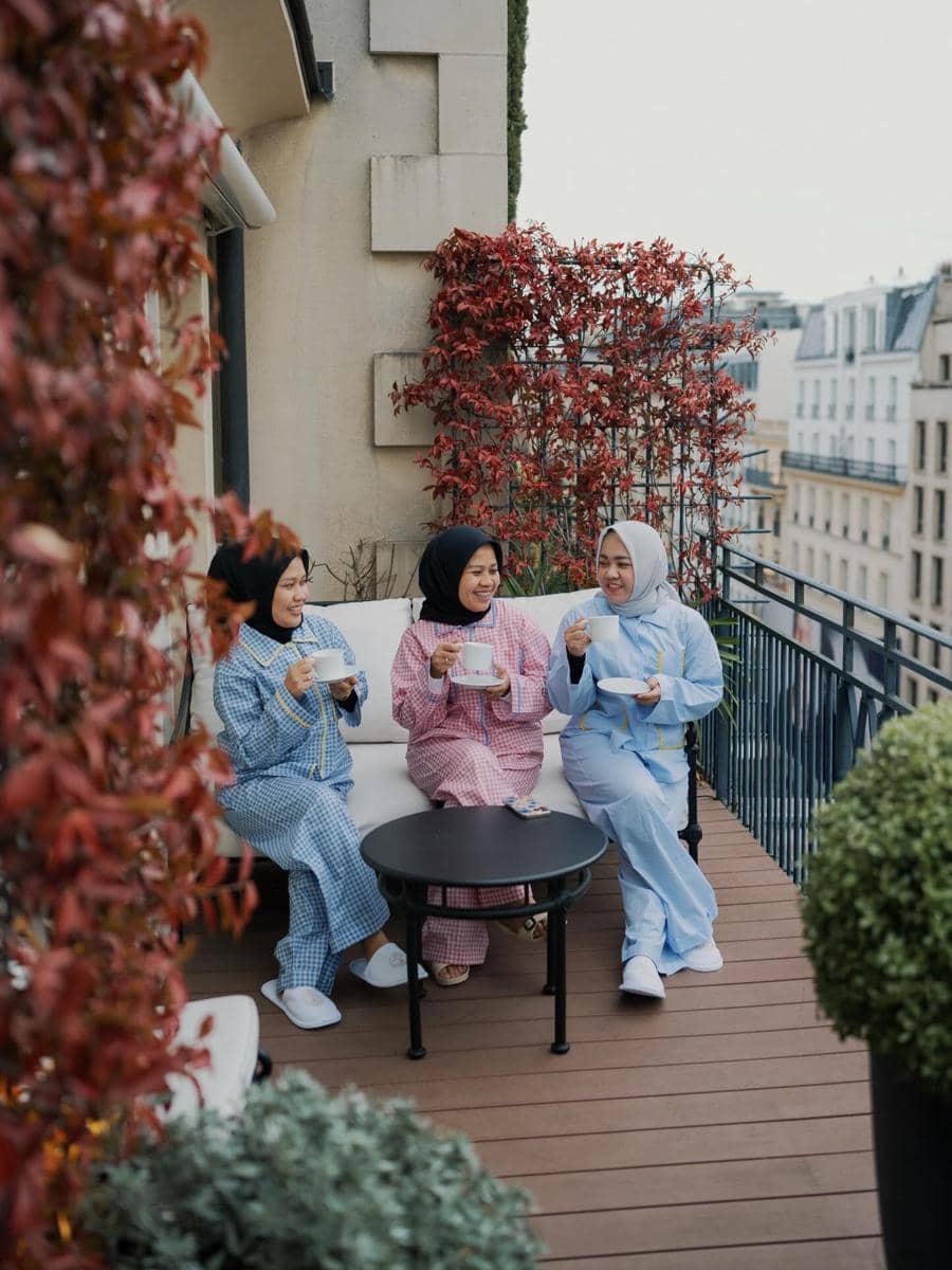 Sus Ayu, Sus Rini dan Mbak Lala Liburan di Eropa (instagram.com/ayuciamy_94)