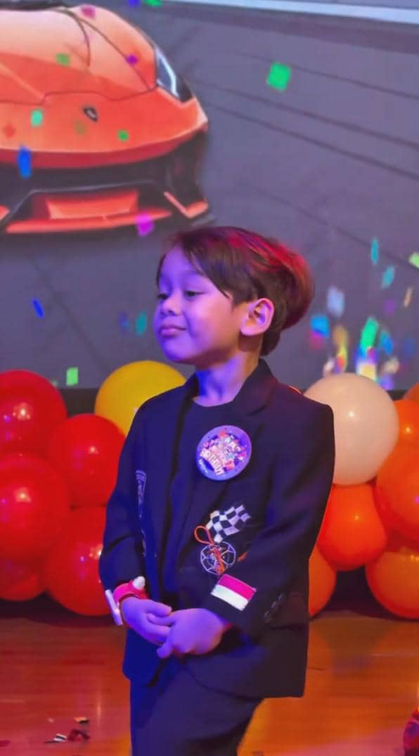 ulang tahun Levian (instagram.com/farahcarpetsofficial)