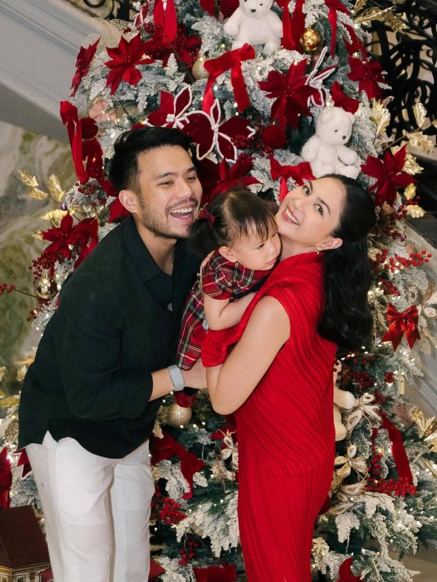 Jessica Mila dan keluarga rayakan natal.