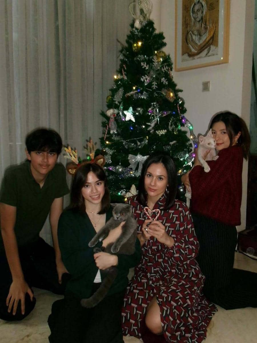 Wulan Guritno rayakan Natal 