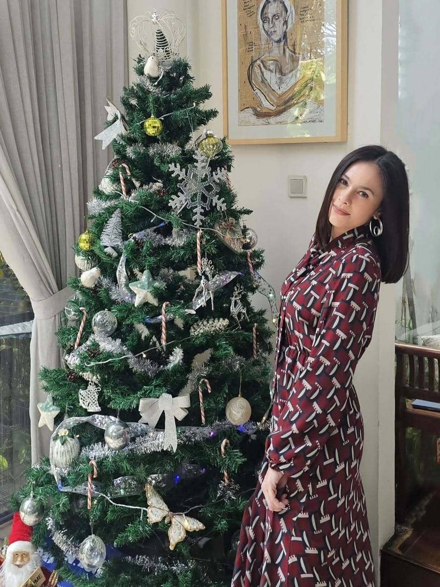 Wulan Guritno rayakan Natal 