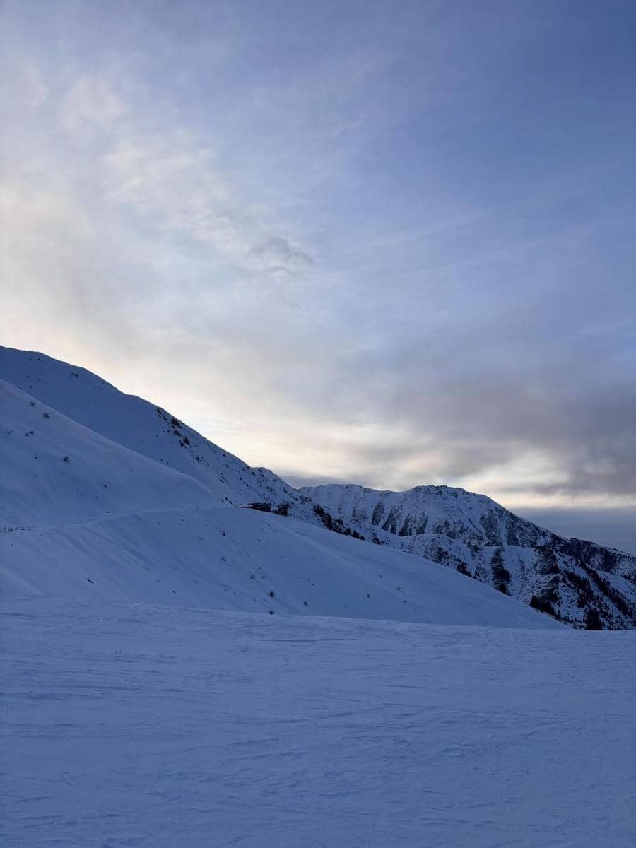 Keluarga Pasha liburan musim dingin di Kazakstan.