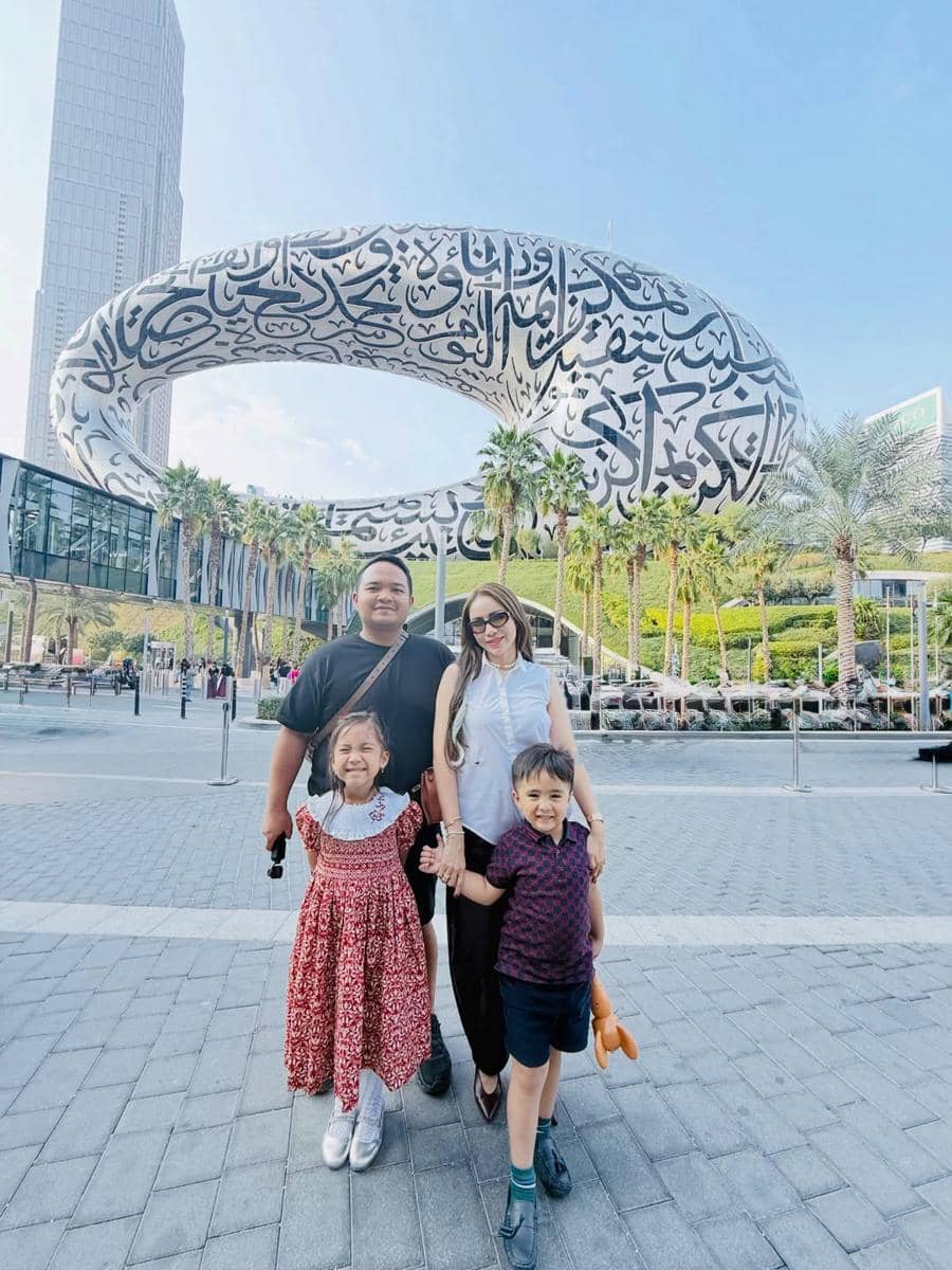 Keluarga Momo eks Geisha liburan natal di Dubai.