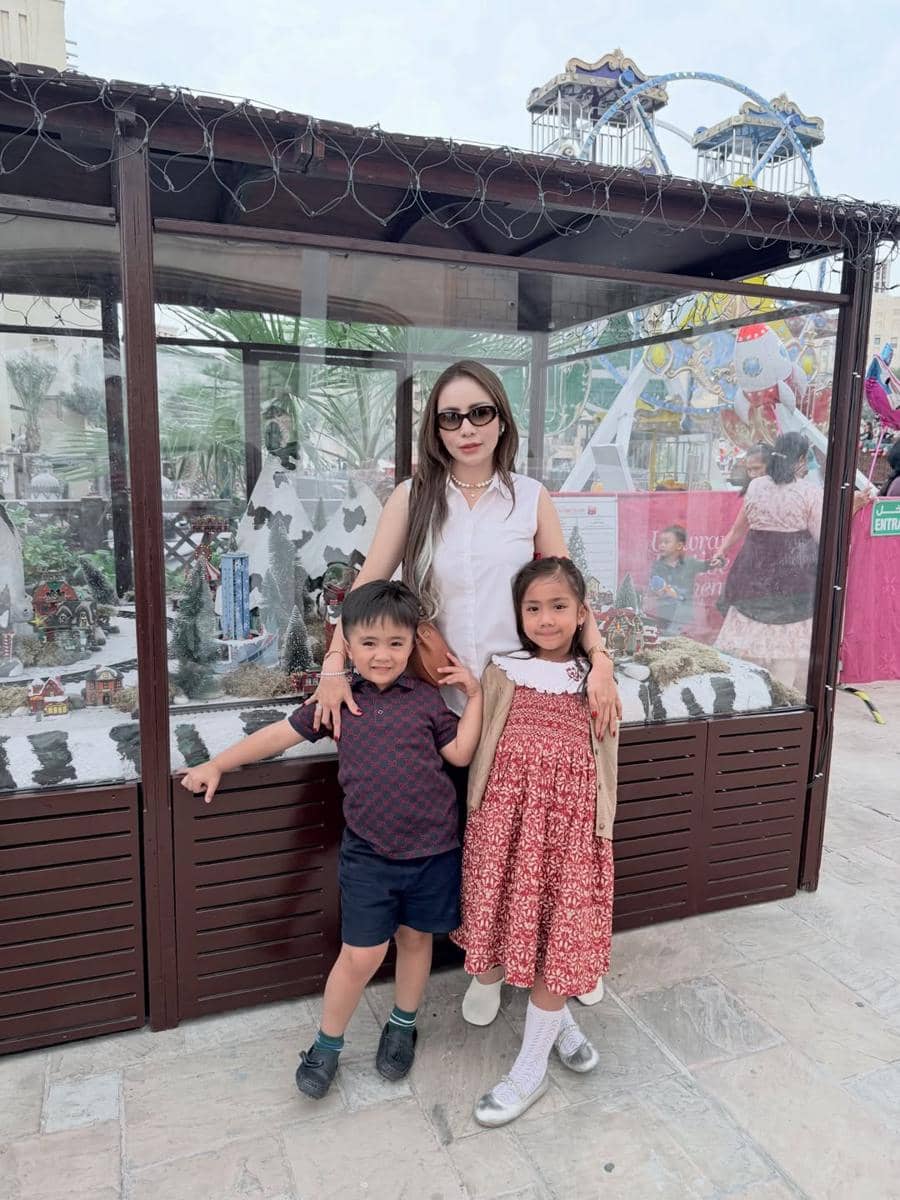 Keluarga Momo eks Geisha liburan natal di Dubai.