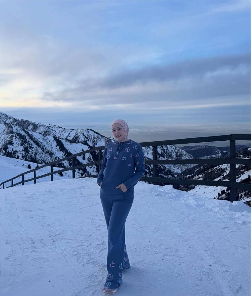 Keluarga Pasha liburan musim dingin di Kazakstan.