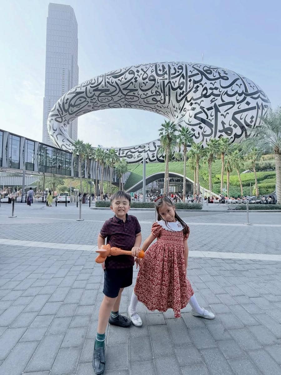 Keluarga Momo eks Geisha liburan natal di Dubai.
