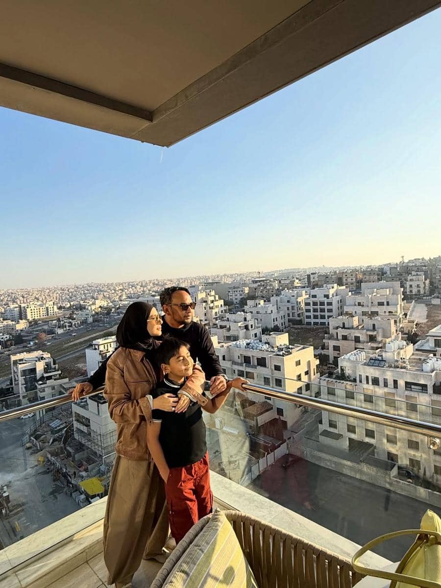 Keluarga Meisya Siregar liburan di Kota Amman.