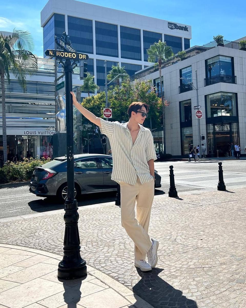 Gaya Penyanyi Park Yuri