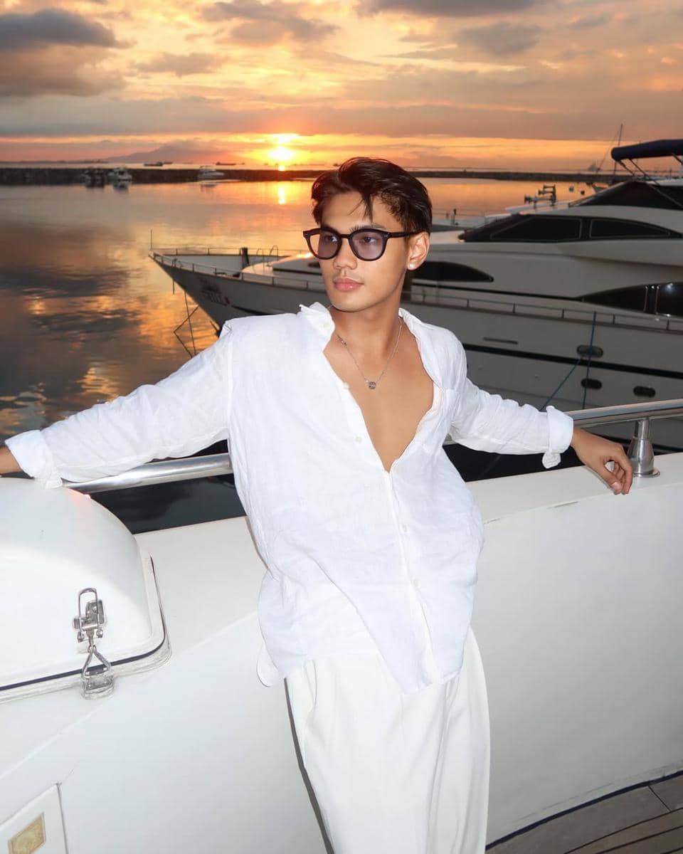 OOTD Hangout Santai ala Aktor Filipina Justin Bangsil