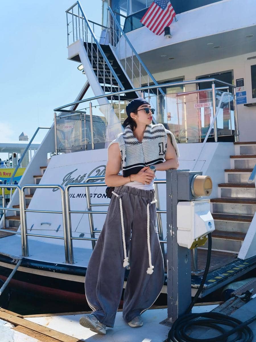 Gaya ala Penyanyi Park Yuri