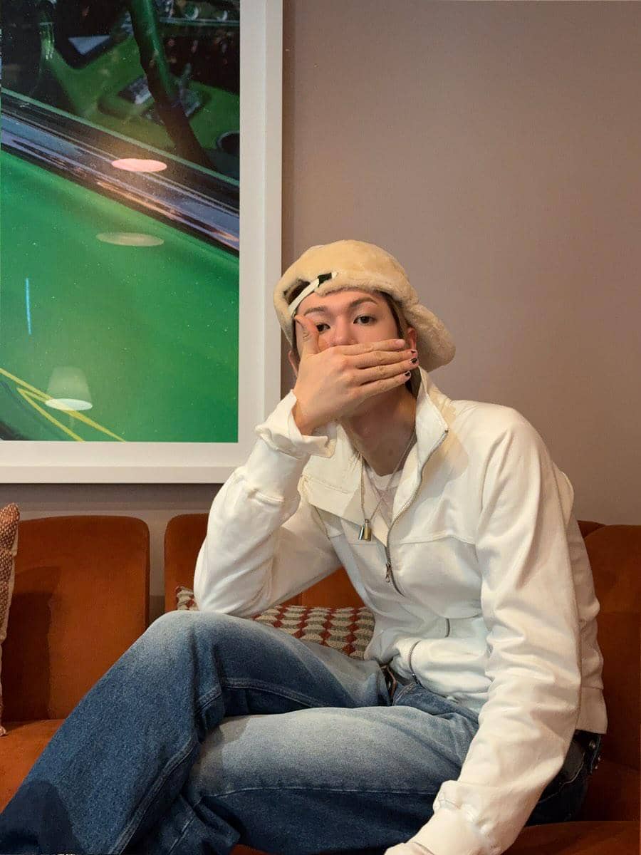 Martin CORTIS mengenakan outer