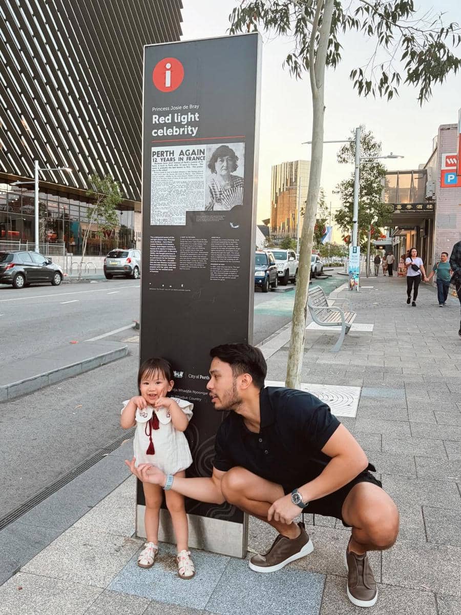 Jessica Mila liburan di Australia.