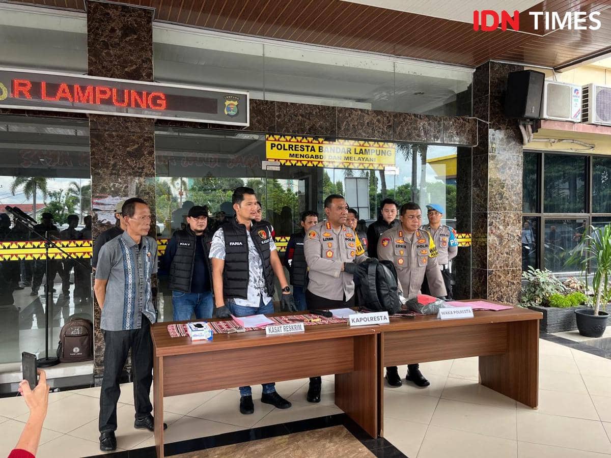 Konferensi pers penangkap pelaku pencuri motor JH oleh personel Polresta Bandar Lampung
