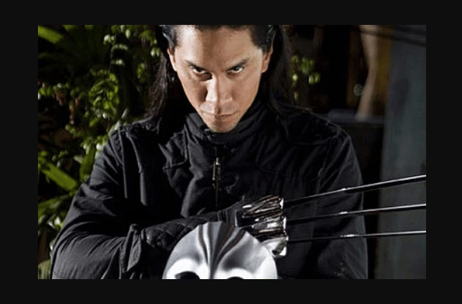 Vega Street Fighter. (Dok. 20th Century Fox, Capcom/Street Fighter: The Legend of Chun-Li)