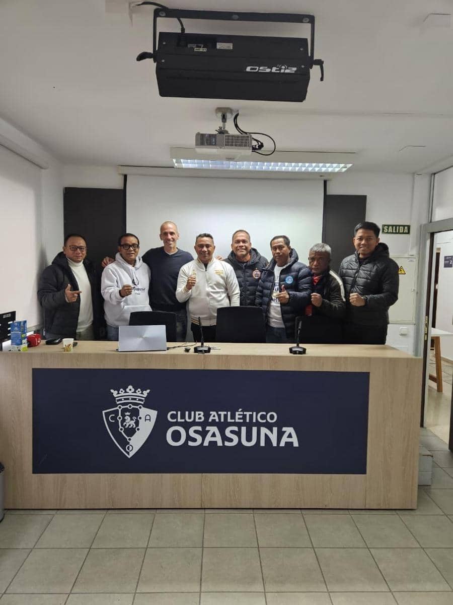 Eks Timnas Indonesia belajar langsung di akademi Osasuna