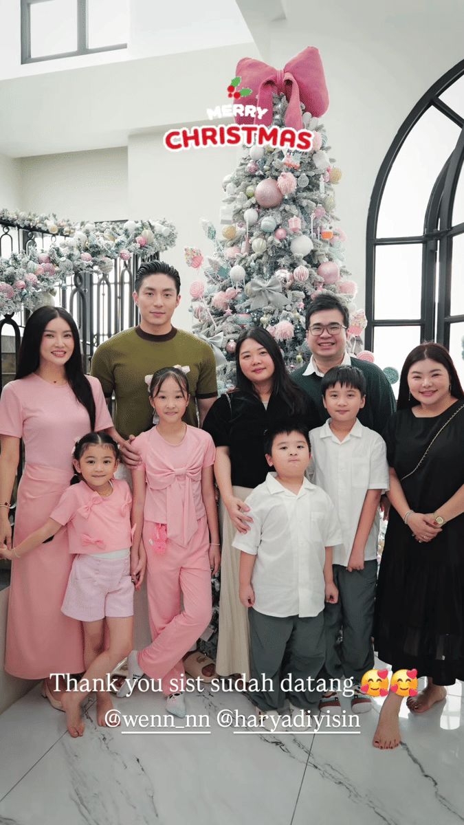 artis rayakan Natal 2025 bareng pacar