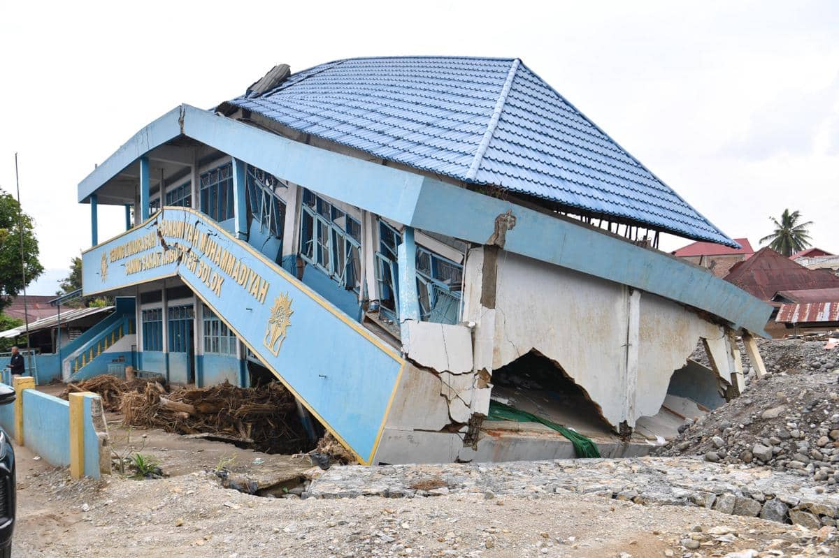 Kemendikdasmen Pastikan Hak Pendidikan Anak Terpenuhi di Lokasi Bencana 